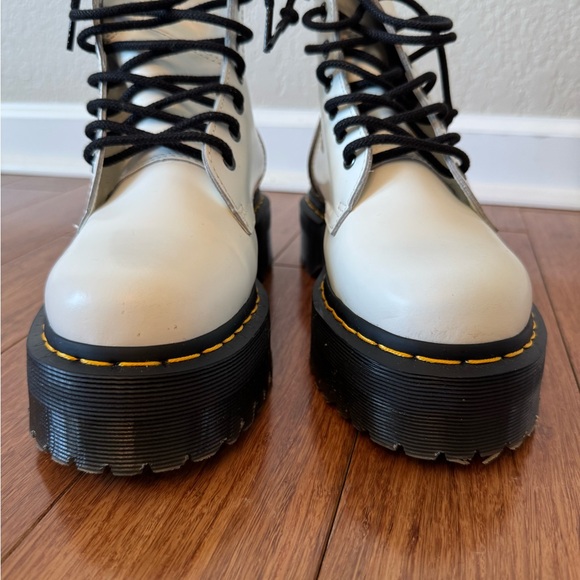 SOLD⚫️Doc Dr. Martens Jadon Women's Size 7 Smooth Leather Platform White Boots - Picture 8 of 12